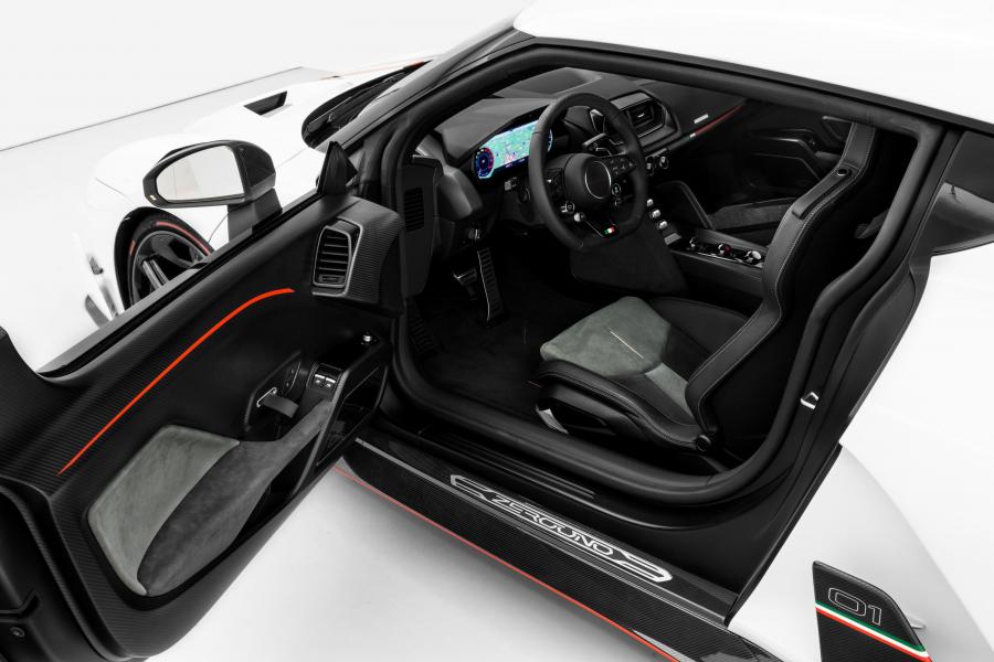 Интерьер ItalDesign Zerouno 2017 года  (фото 39 из 40)